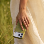 Magsafe Калъф за iPhone 18 Pro Max, Pitaka Edge Case Wind Over Wheat Surging Awn 02, Маслинен